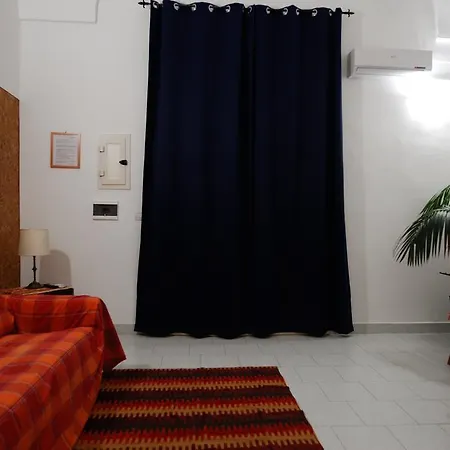 公寓 阿里奥斯托住宿加早餐旅馆 莱切